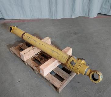 Caterpillar Cylinder 1184023 for a CAT GB