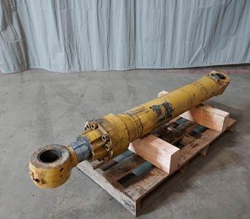 Caterpillar Cylinder 1559197 for a CAT