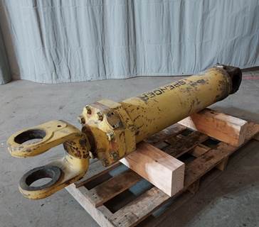 Caterpillar Cylinder 1586587 for a CAT