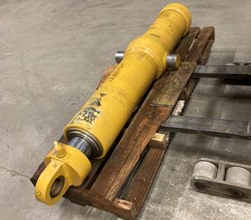 Caterpillar Cylinder 5809660 for a CAT