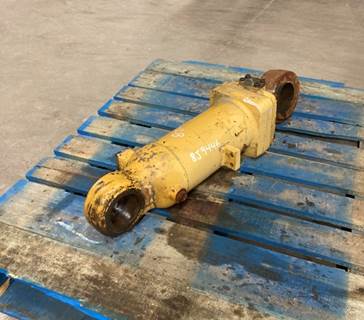 Caterpillar Cylinder 8J9446 for a CAT 621B,LOAD
