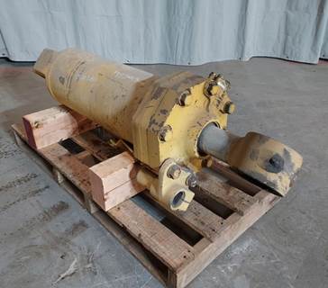 Caterpillar Cylinder 1332962 for a CAT 966G,TILT
