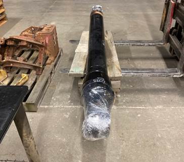 Caterpillar Cylinder 3751722 for a CAT TC