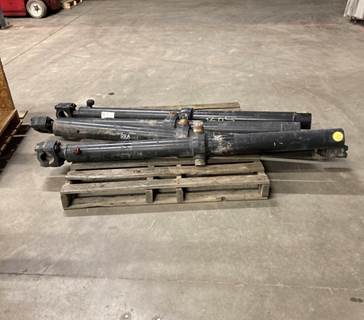 Caterpillar Cylinder 6503536 for a CAT