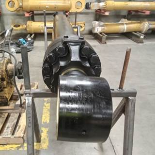 Caterpillar Cylinder 1559071 for a CAT 385B