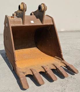 Caterpillar Bucket 60-2027 for a CAT