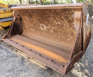 Caterpillar Bucket 60-1767 for a CAT