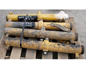 Caterpillar Hydraulic Cylinder 7J8301 for a CAT D6C,LIFT