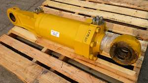 Caterpillar Cylinder 1553653 for a CAT