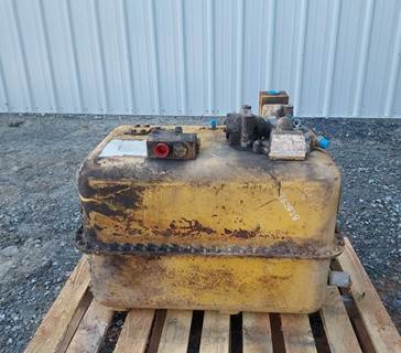 Caterpillar Hydraulic Tank / Reservoir 3G2828 for a CAT