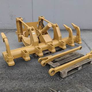 Caterpillar Ripper 21-0404 for a CAT