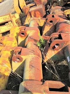 Caterpillar Ripper 27-0012 for a CAT D7E,D7F