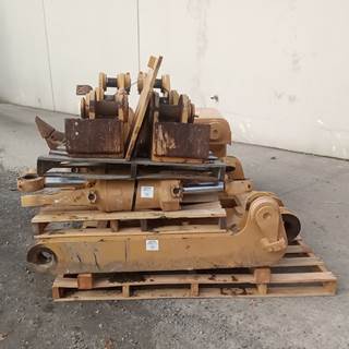 Caterpillar Ripper 28-0192 for a CAT RP