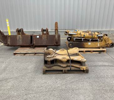 Caterpillar Ripper 28-0195 for a CAT