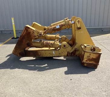 Caterpillar Ripper 28-0196 for a CAT