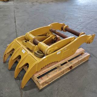 Caterpillar Thumb 2377303 for a CAT JB