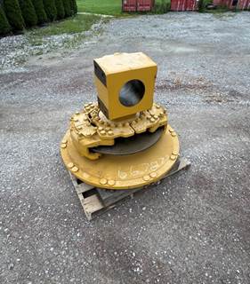 Caterpillar Tire & Rim CT-6G7877 for a CAT