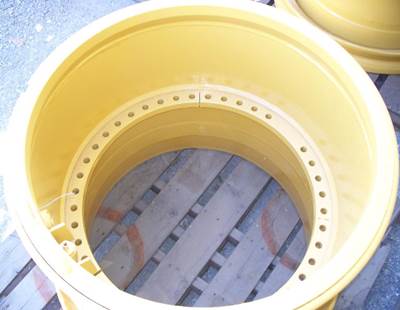 Caterpillar Tire & Rim 1195842 for a CAT 834B,988B