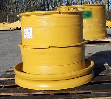 Caterpillar Tire & Rim 8R1885 for a CAT