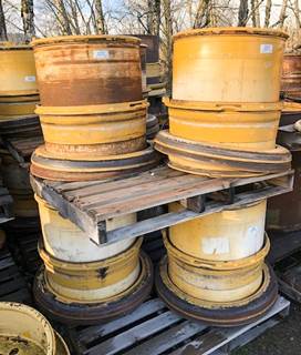 Caterpillar Tire & Rim 4198198 for a CAT