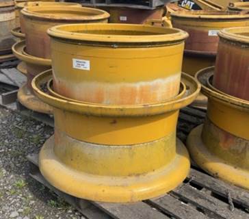 Caterpillar Tire & Rim 2992437 for a CAT 972K,972M