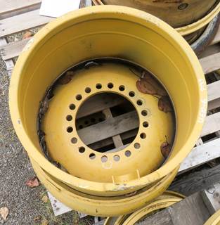 Caterpillar Tire & Rim 1312778 for a CAT 950G,962G