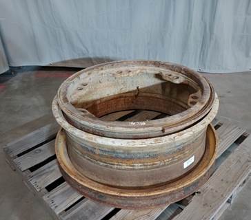 Caterpillar Tire & Rim 2G9811 for a CAT 769C,18X33