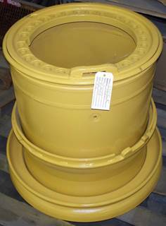 Caterpillar Tire & Rim 3304103 for a CAT 980H,980G