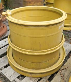 Caterpillar Tire & Rim 4Y5705 for a CAT 966F,23.5