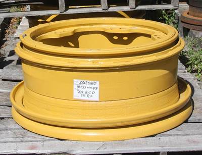 Caterpillar Tire & Rim 1432138 for a CAT 769B,18X33