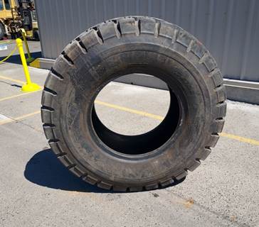 Caterpillar Tire 70-0496 for a CAT