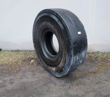 Caterpillar Tire 70-0504 for a CAT