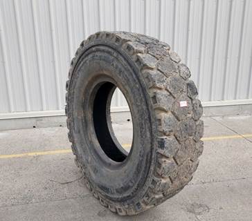 Caterpillar Tire 70-0521 for a CAT