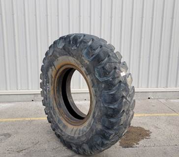 Caterpillar Tire 70-0523 for a CAT