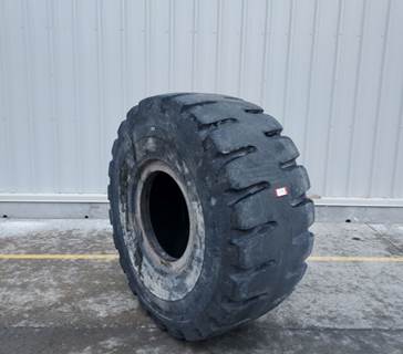 Caterpillar Tire 70-0528 for a CAT