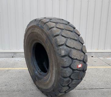 Caterpillar Tire 70-0533 for a CAT