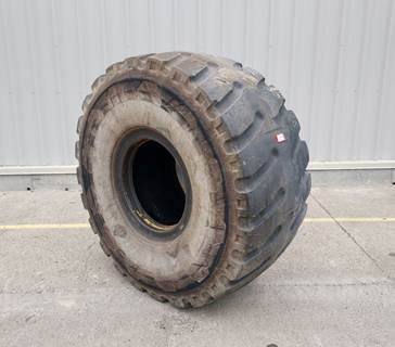 Caterpillar Tire 70-0548 for a CAT
