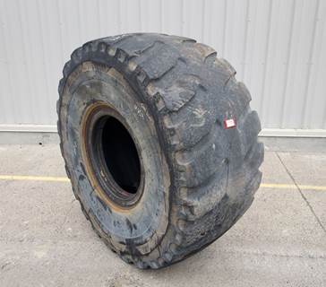 Caterpillar Tire 70-0549 for a CAT