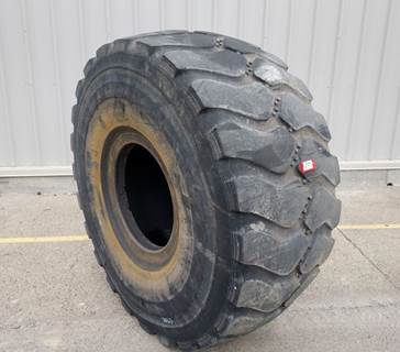 Caterpillar Tire 70-0552 for a CAT