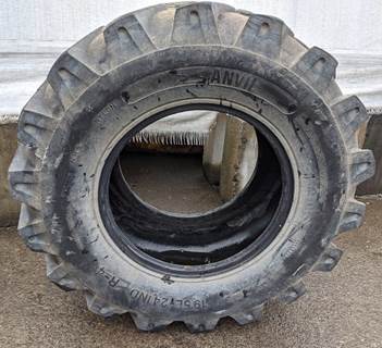 Caterpillar Tire 19.5X24 for a CAT