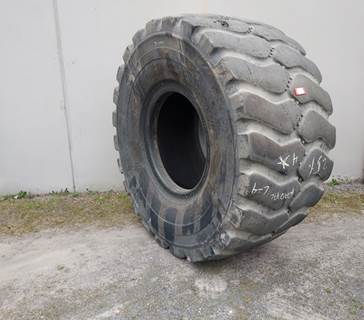 Caterpillar Tire 35X65X33 for a CAT