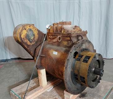 Caterpillar Transmission 3P5673 for a CAT 631D