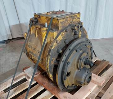 Caterpillar Transmission 7G4245 for a CAT D6D