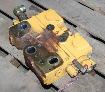 Caterpillar Valve 2534026 for a CAT For Sale | Washougal, WA | 2534026 ...