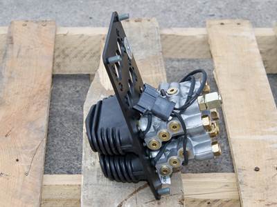 Caterpillar Valve 1759447 for a CAT 928G,IT28G