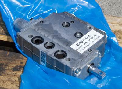 Caterpillar Valve 2596729 for a CAT 414E,416E For Sale | Washougal, WA ...