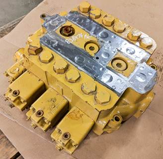 Caterpillar Valve 8J8476 for a CAT 235B