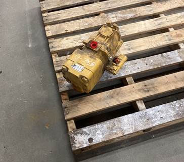 Caterpillar Water Pump 1197698 for a CAT 928G,IT28G