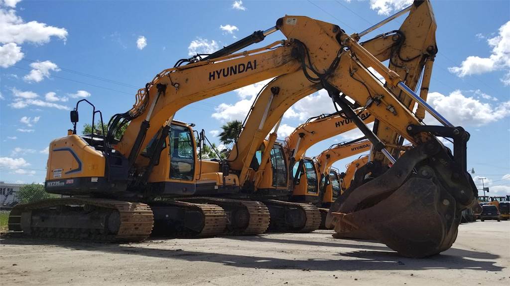 2016 Hyundai HX235 LCR Excavator For Sale, 2,900 Hours Stockton, CA 4668