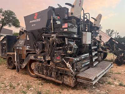 Roadtec SP100E Asphalt Paver